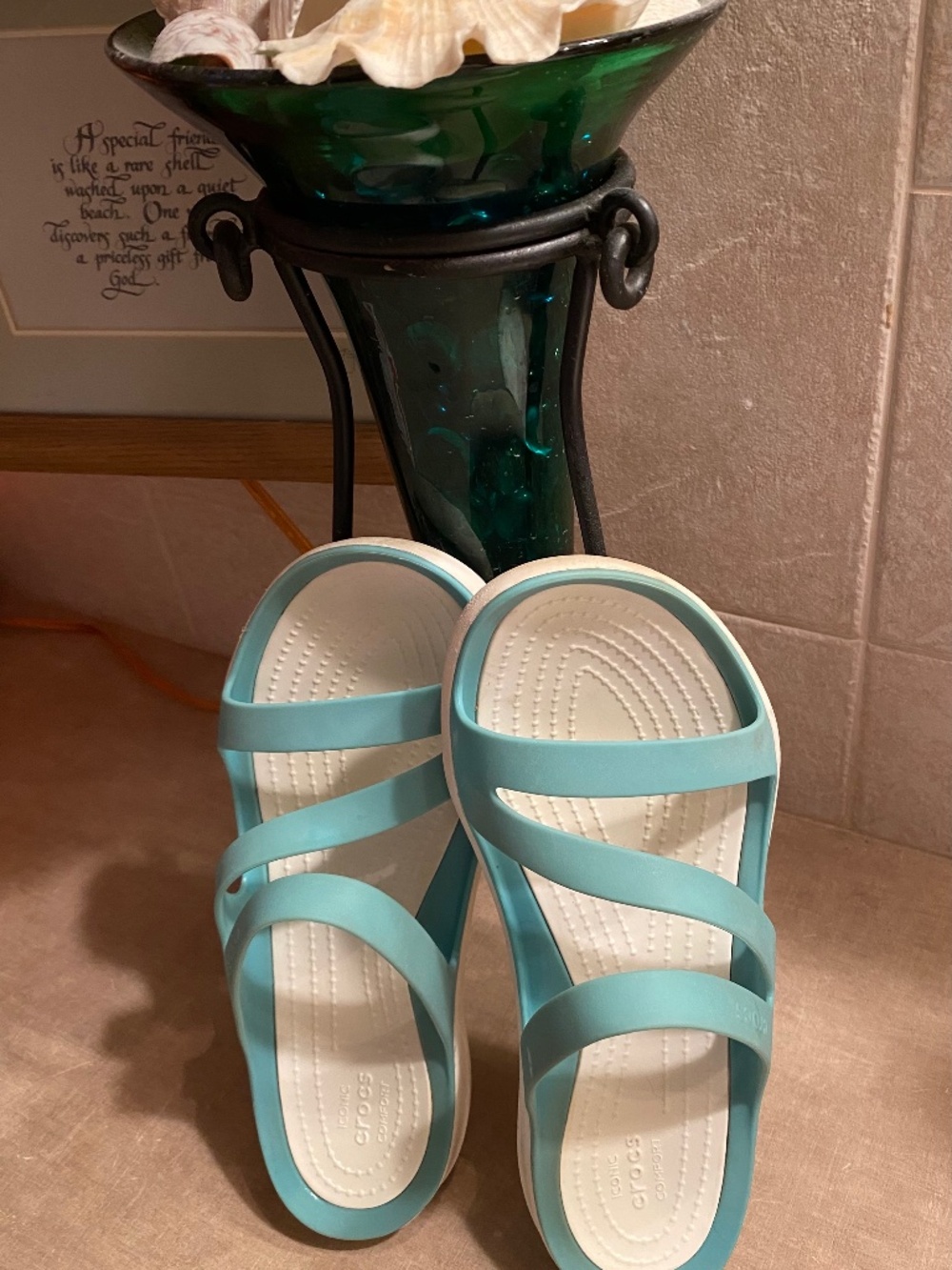 CROCS ICONIC COMFORT SANDAL SZ 8W